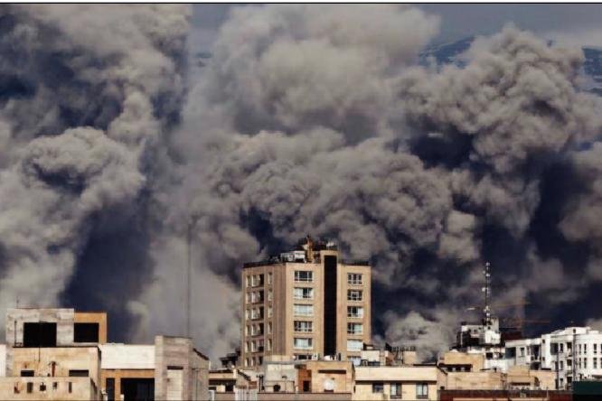 ఇరాన్లో తీవ్ర ఉద్రిక్తత...క్షిపణి దాడిలో ఖమేనీ మృతి.